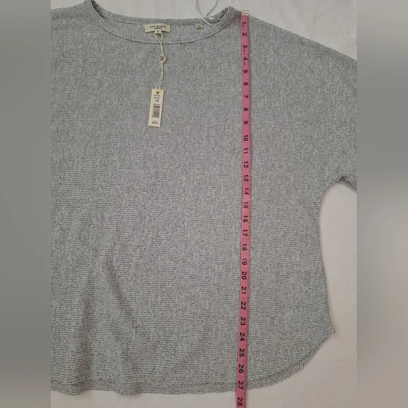 NWT MAX STUDIO LONDON Gray Relaxed Bishop Sleeve Top - Picture 3 of 7